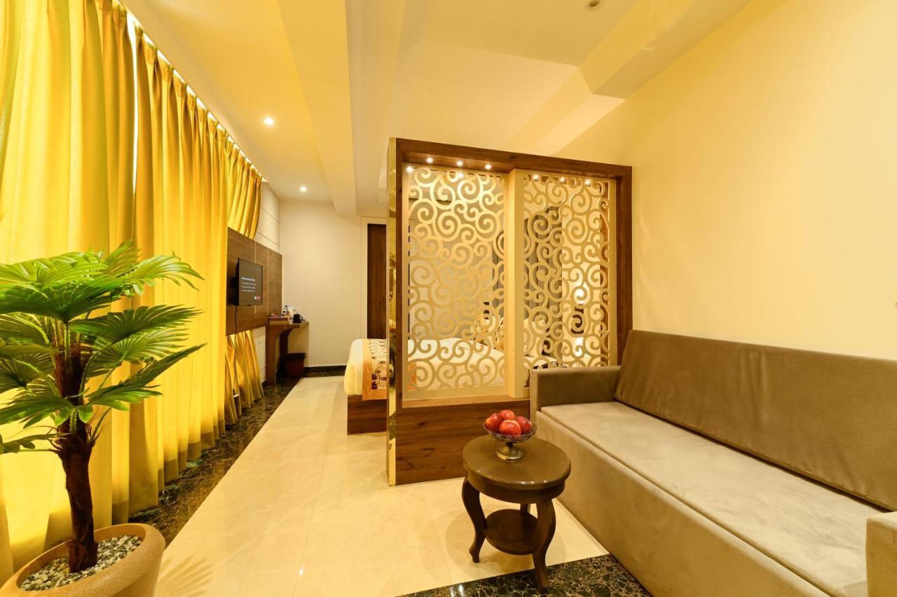 Hotel Avalon Palms Agra Agra  Eksteriør bilde