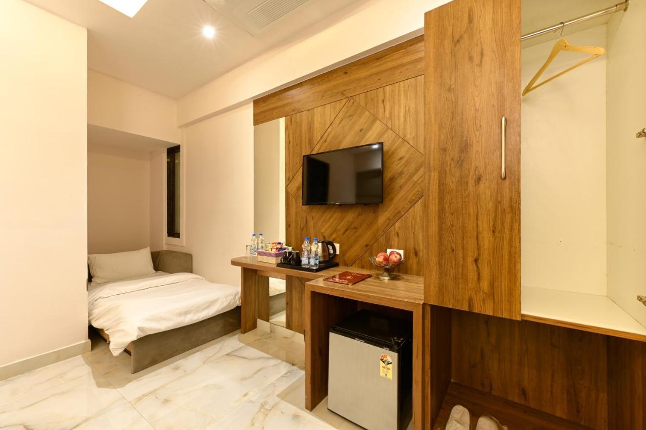 Hotel Avalon Palms Agra Agra  Eksteriør bilde