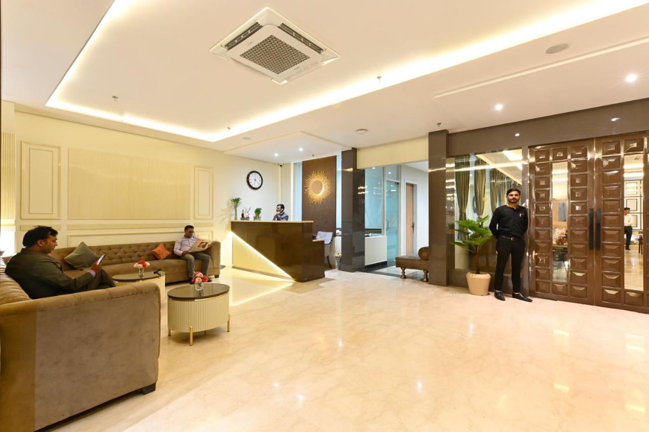 Hotel Avalon Palms Agra Agra  Eksteriør bilde