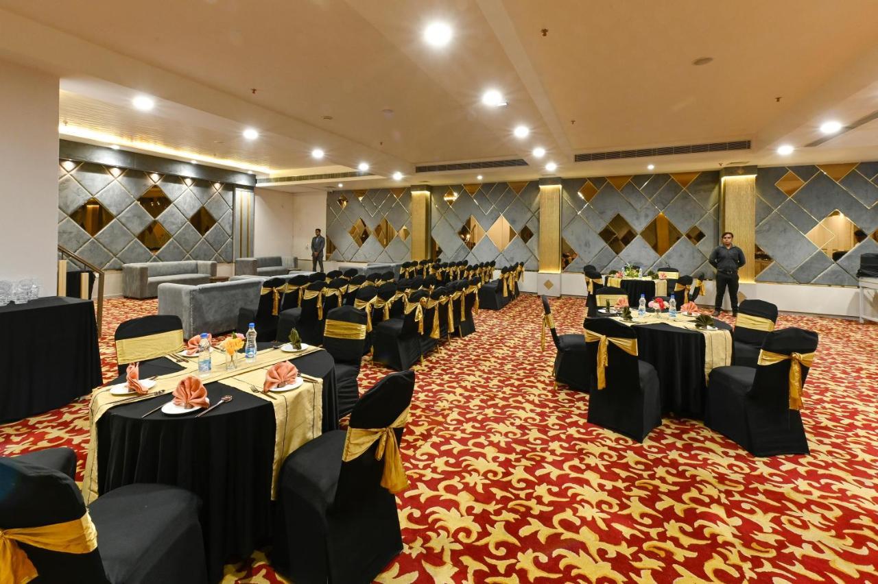 Hotel Avalon Palms Agra Agra  Eksteriør bilde