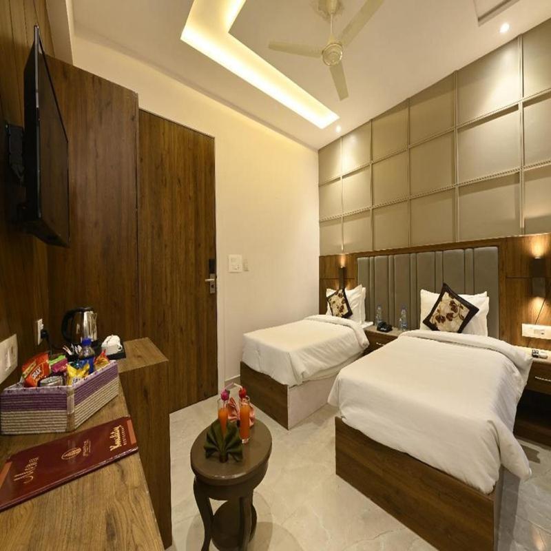 Hotel Avalon Palms Agra Agra  Eksteriør bilde